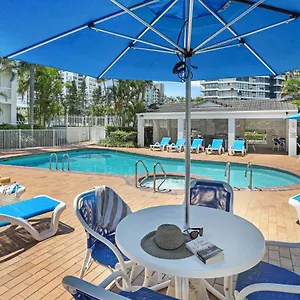 *** Aparthotel Chidori Court Australia