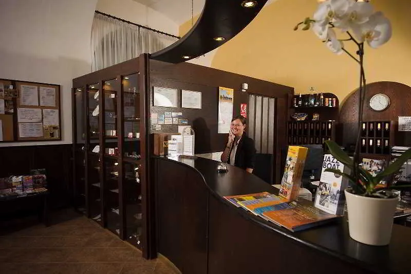 Hotel Petr Prague 3*,